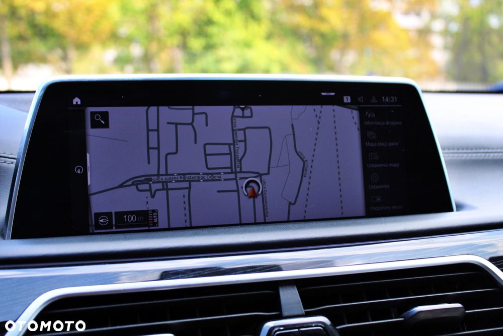 BMW Seria 7 750d xDrive - 26