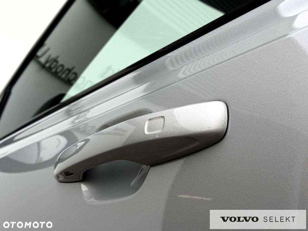 Volvo XC 90 - 9