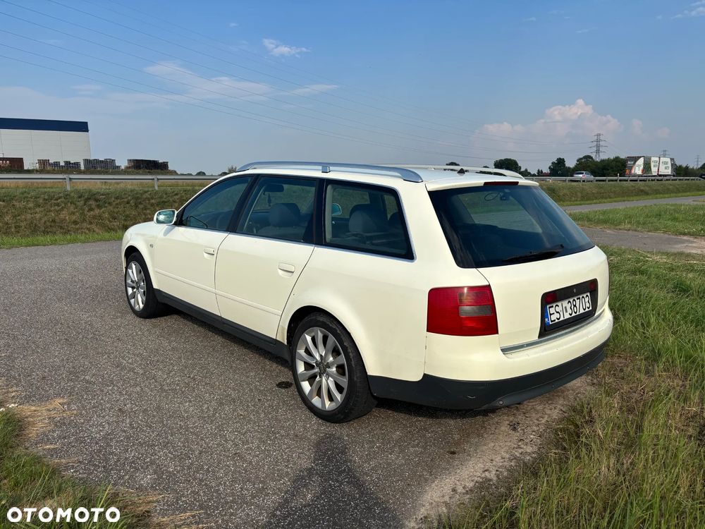 Audi A6 Avant 2.4 - 3