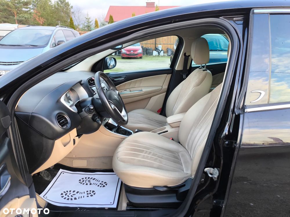 Lancia Delta 1.6 MultiJet 16v Silver - 12