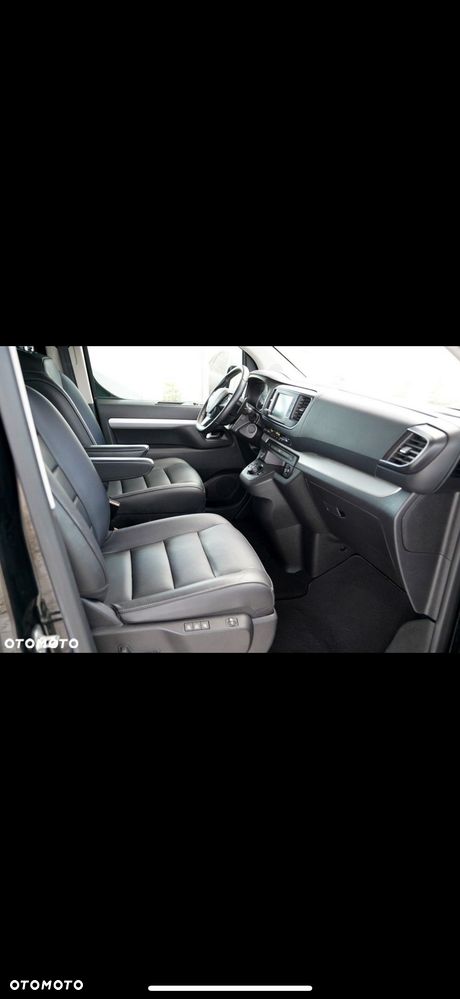 Peugeot Traveller - 16
