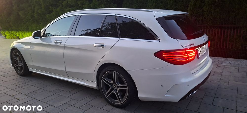Mercedes-Benz Klasa C 300 d 4Matic 9G-TRONIC AMG Line - 5