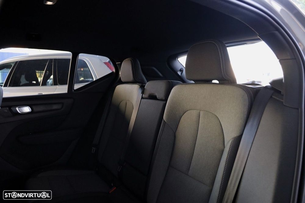 Volvo XC 40 2.0 B3 Core - 11