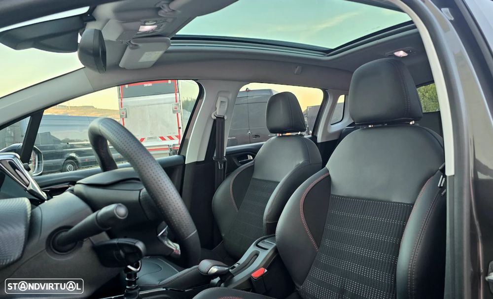 Peugeot 2008 2019 photo 2