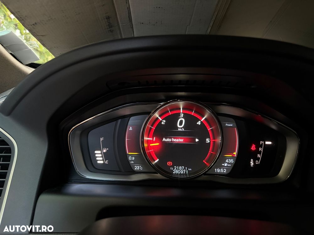 Volvo XC 60 D4AWD Ocean Race - 10