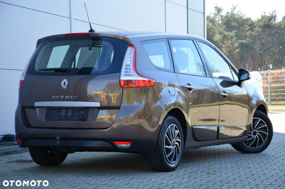 Renault Grand Scenic - 17