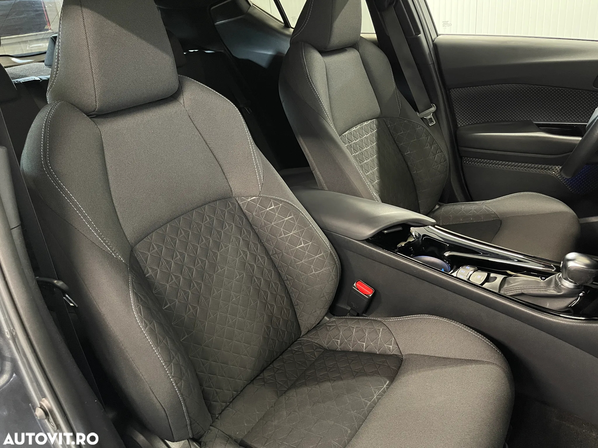 Toyota C-HR 2.0 HSD 184 CP 4x2 CVT Classy - 9