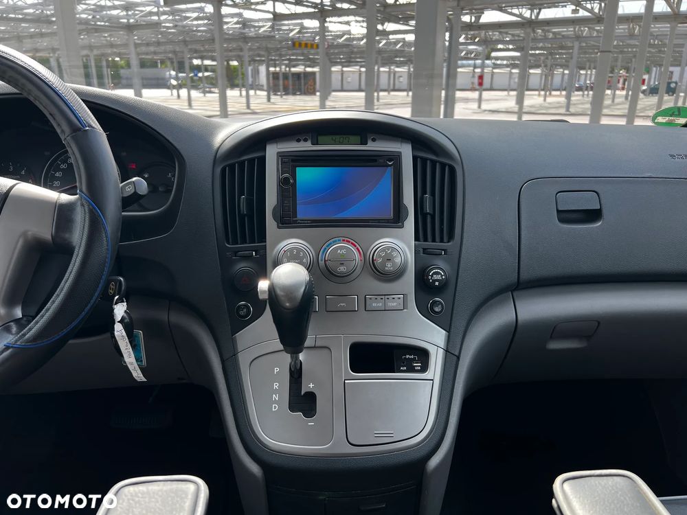 Hyundai H-1 Starex - 23