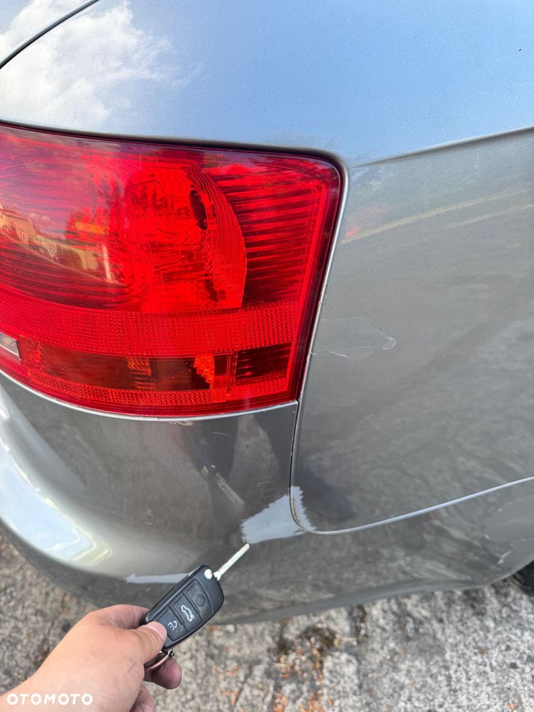 Audi A4 Avant 2.0 TDI - 7