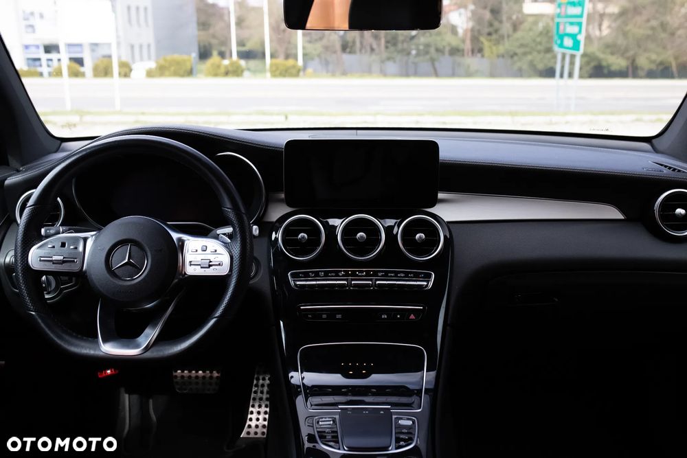 Mercedes-Benz GLC 220 d 4Matic 9G-TRONIC AMG Line Plus - 19