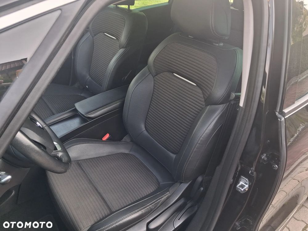 Renault Scenic BLUE dCi 120 BUSINESS EDITION - 12