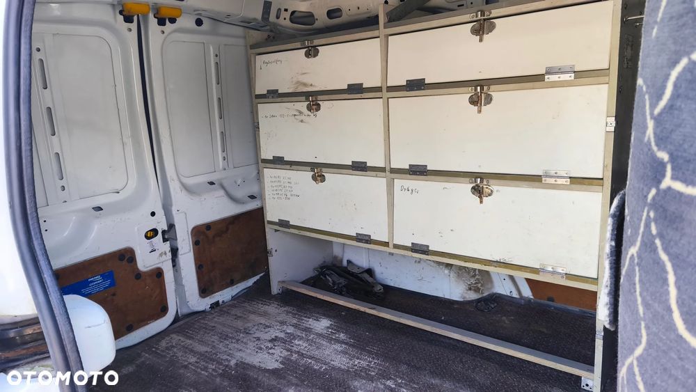 Ford Transit Connect - 25