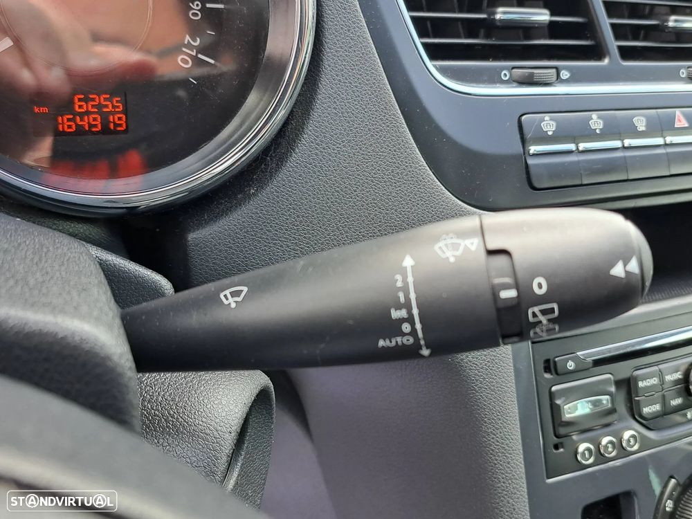 Peugeot 5008 1.6 BlueHDi Allure EAT6 - 33