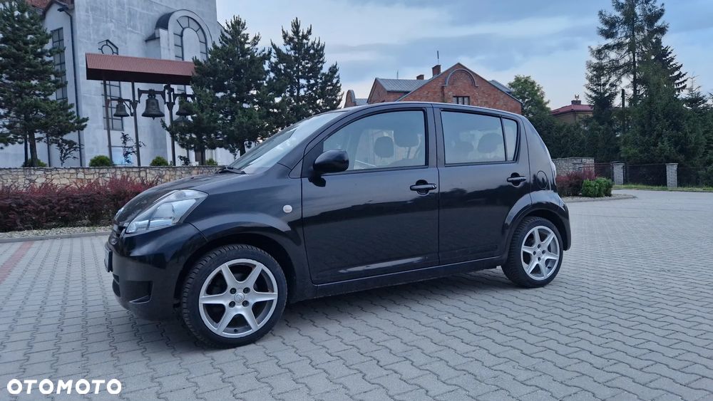 Daihatsu Sirion 1.3 - 3