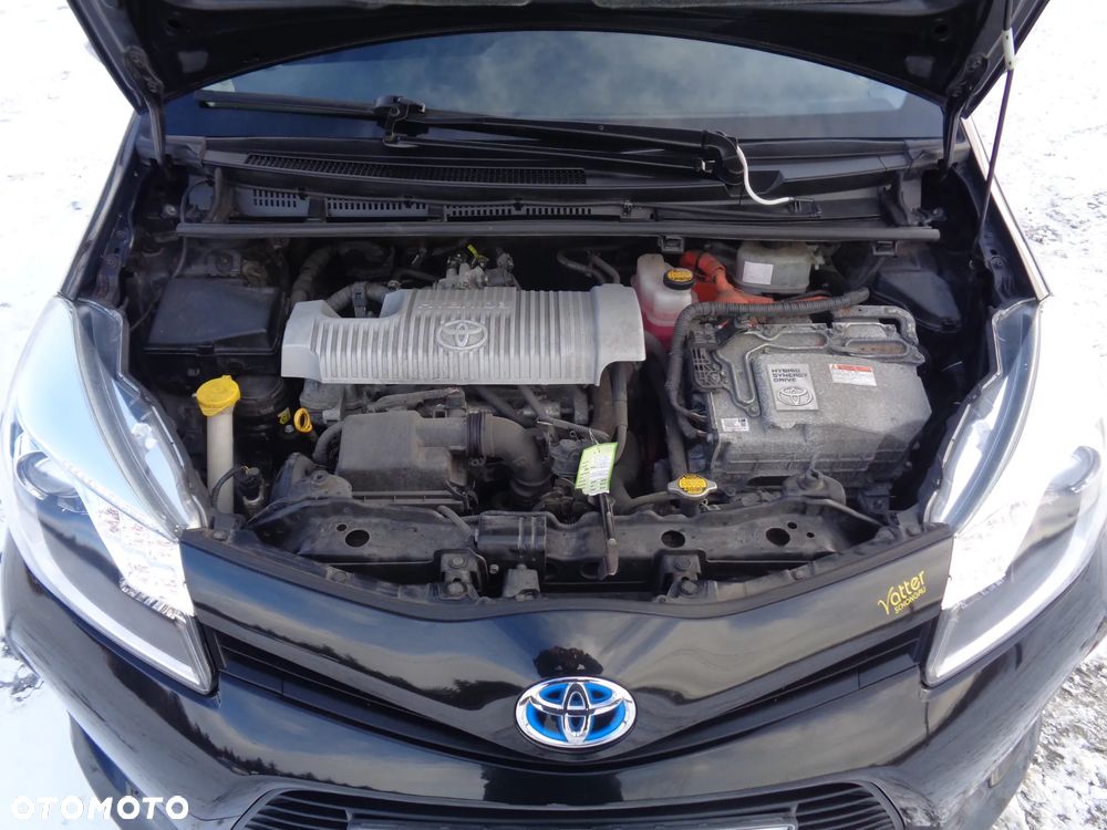 Toyota Yaris Hybrid 100 Life - 6