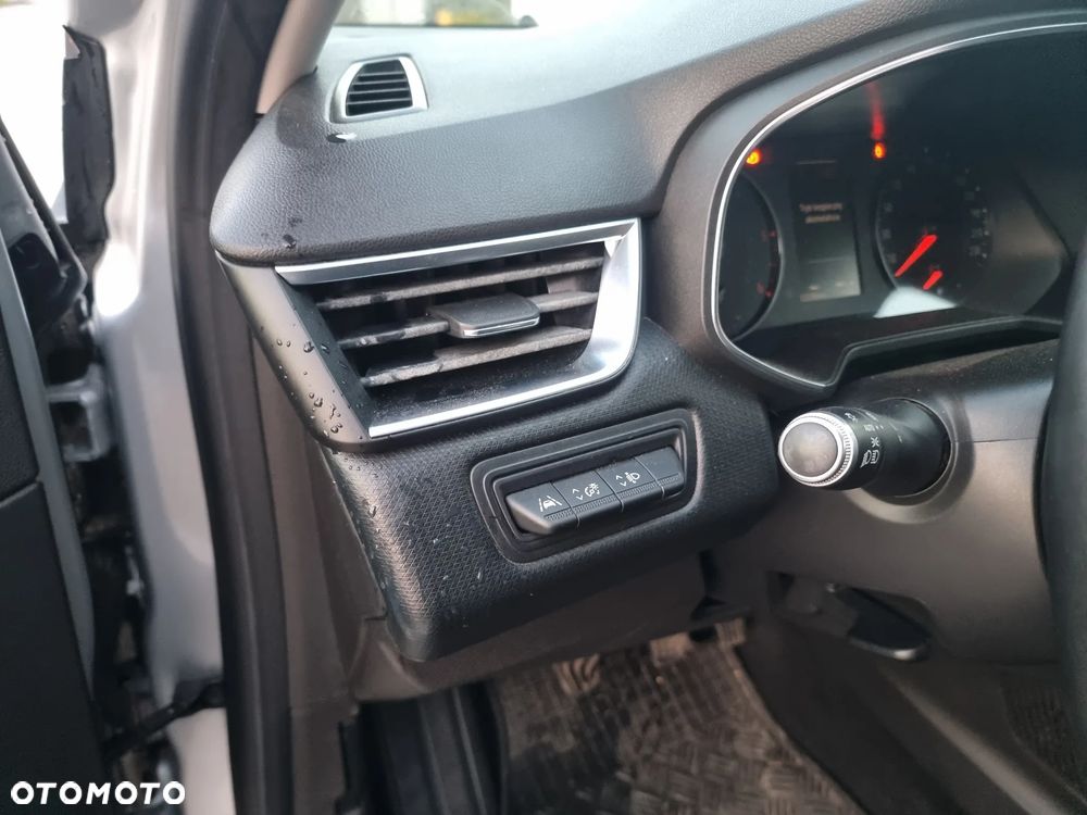 Renault Clio BLUE dCi 85 EXPERIENCE - 17