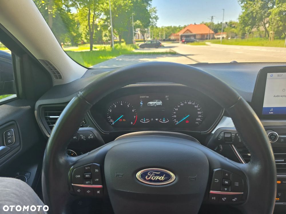 Ford Focus 1.5 EcoBoost Titanium Business - 32