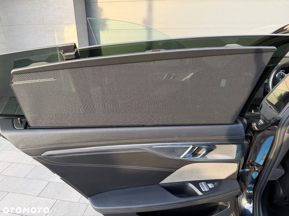 BMW Seria 8 M850i xDrive - 22