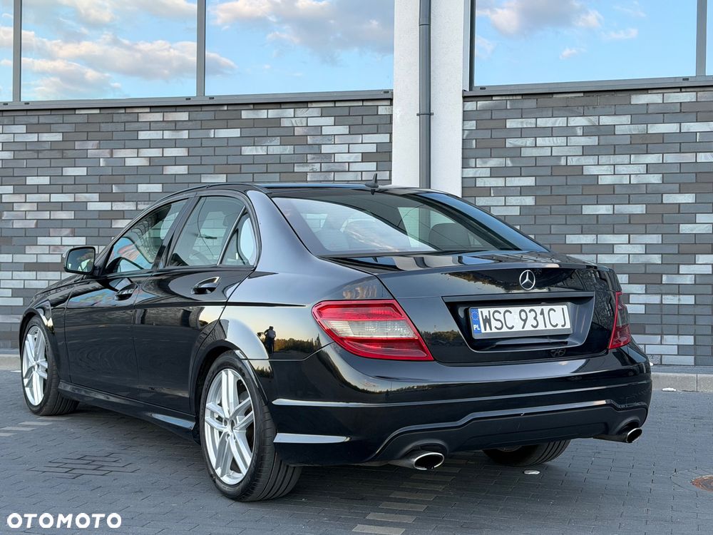 Mercedes-Benz Klasa C 320 CDI DPF 7G-TRONIC Avantgarde - 8