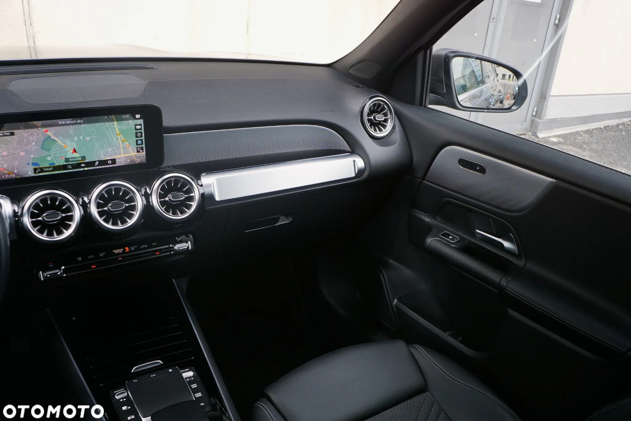 Mercedes-Benz GLB 200 7G-DCT - 20