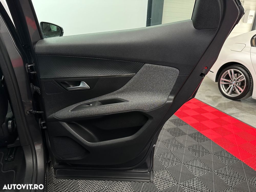 Peugeot 3008 1.2 PureTech Turbo S&S EAT8 Active - 25