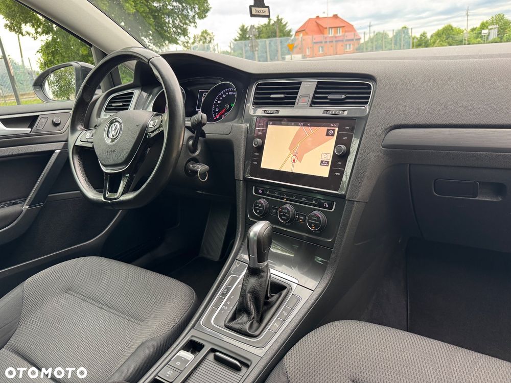 Volkswagen Golf 1.6 TDI DSG Sound - 17