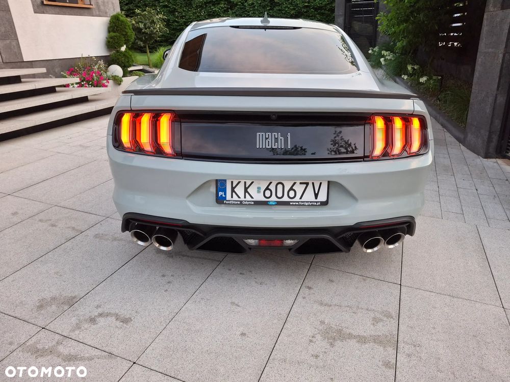 Ford Mustang - 7
