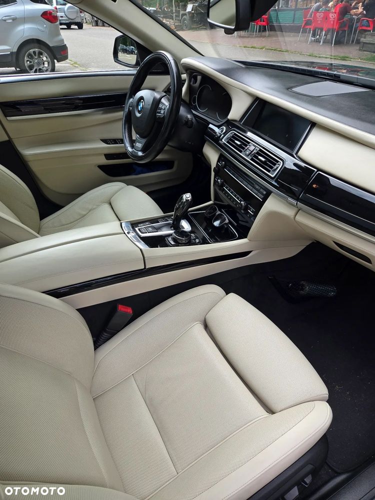 BMW Seria 7 740d xDrive - 12