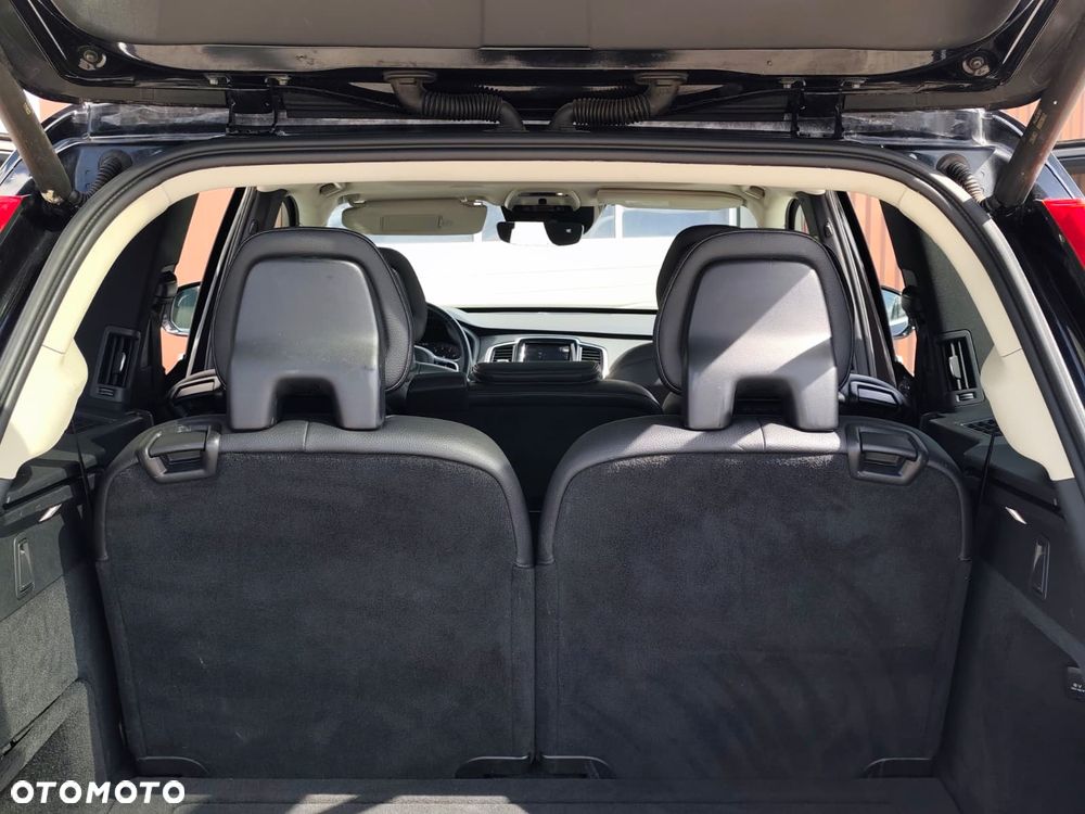 Volvo XC 90 T6 AWD Momentum 7os - 29