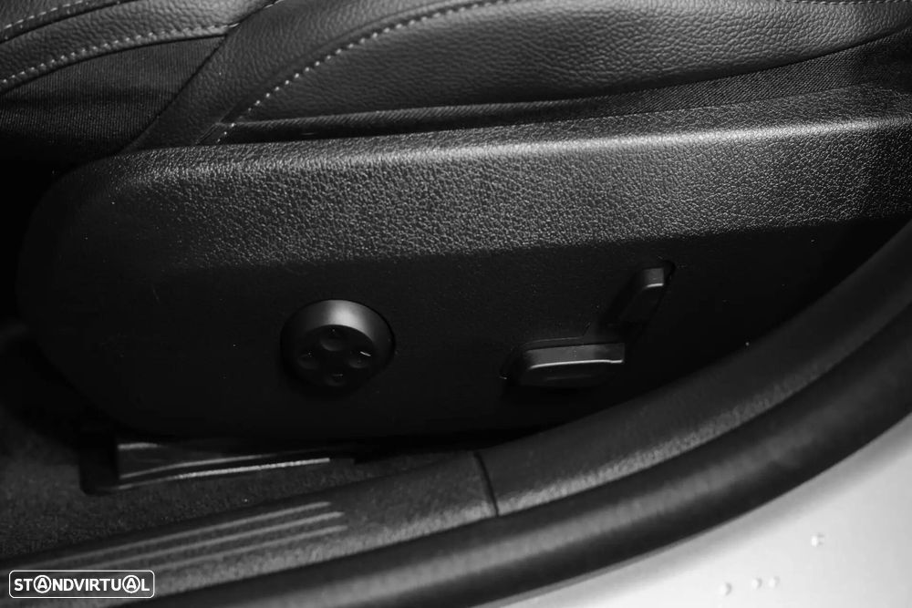 Mercedes-Benz C 300 e 9G-TRONIC Avantgarde Advanced - 34