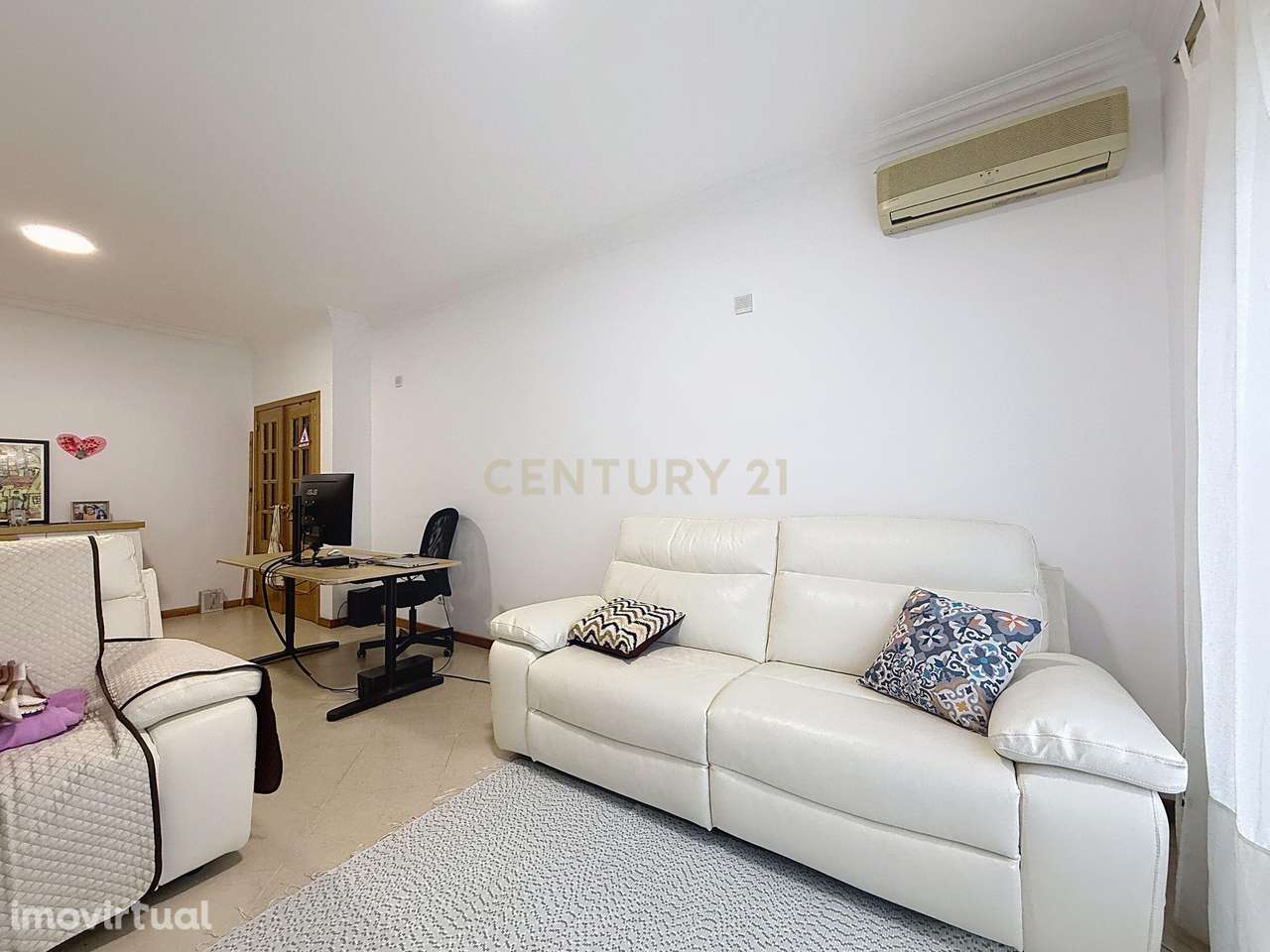 Apartamento T2 com lugar de garagem e arrecadação - Vale Gatos - Grande imagem: 2/24