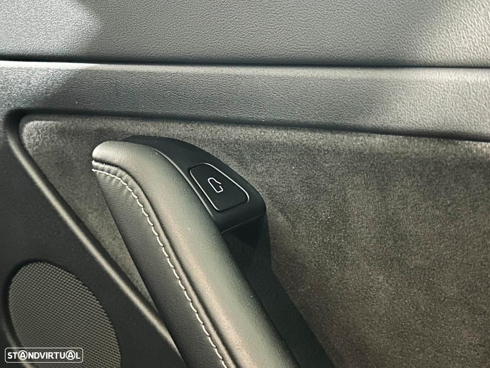 Tesla Model 3 Performance Dual Motor AWD - 27