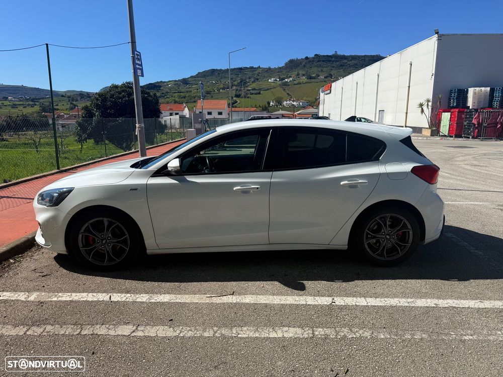 Ford Focus 1.0 EcoBoost MHEV ST-Line X - 4