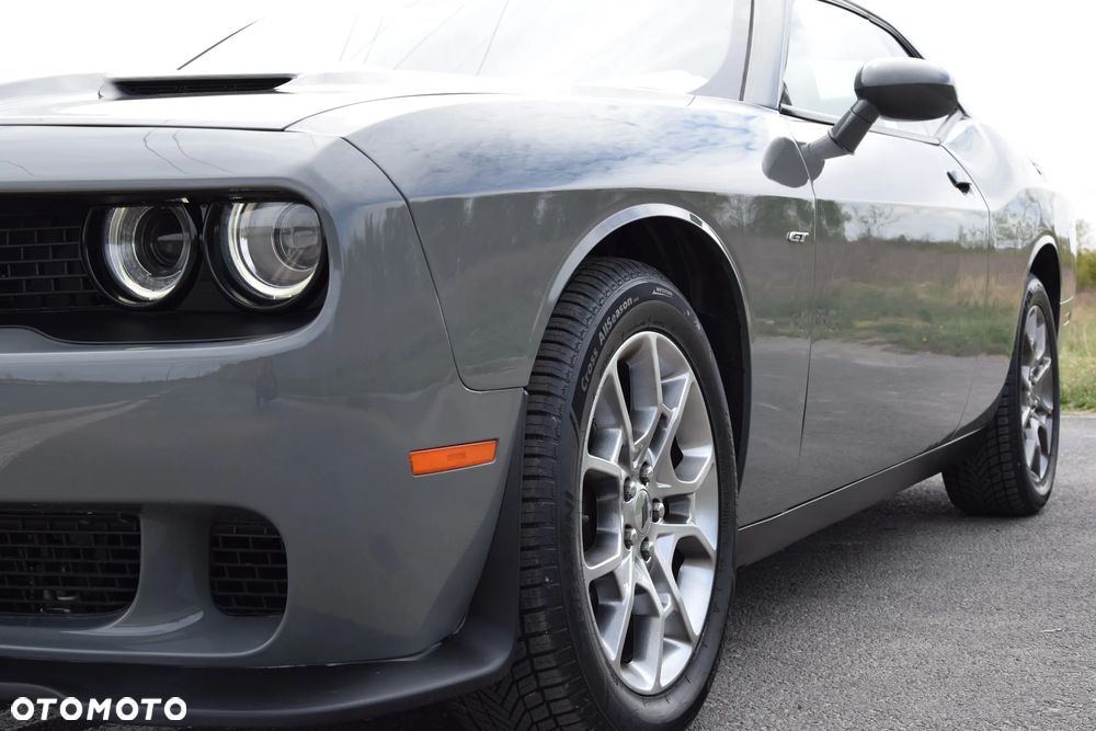 Dodge Challenger - 7
