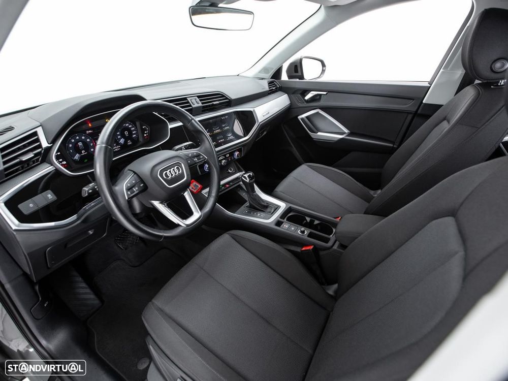 Audi Q3 45 TFSIe S tronic - 8