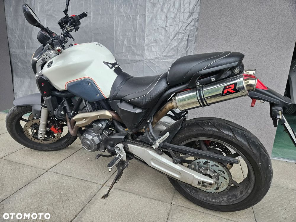 Yamaha MT - 4