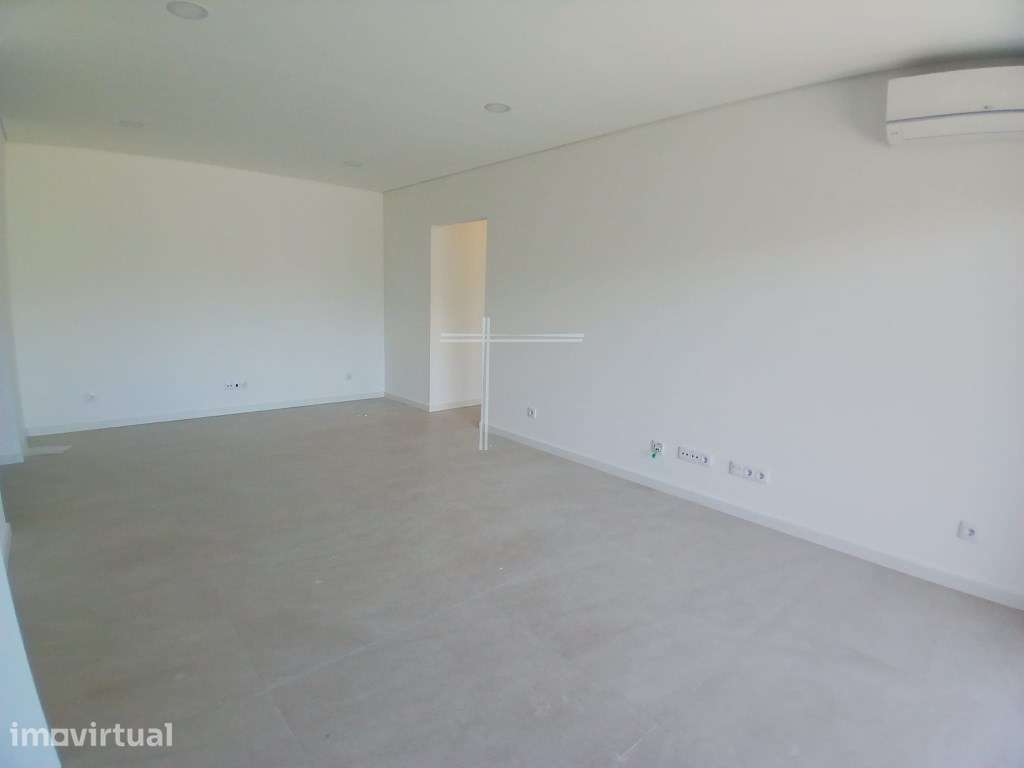 Apartamento T2, com parqueamento para 1 carro e arrecadação - Quint... - Grande imagem: 5/19