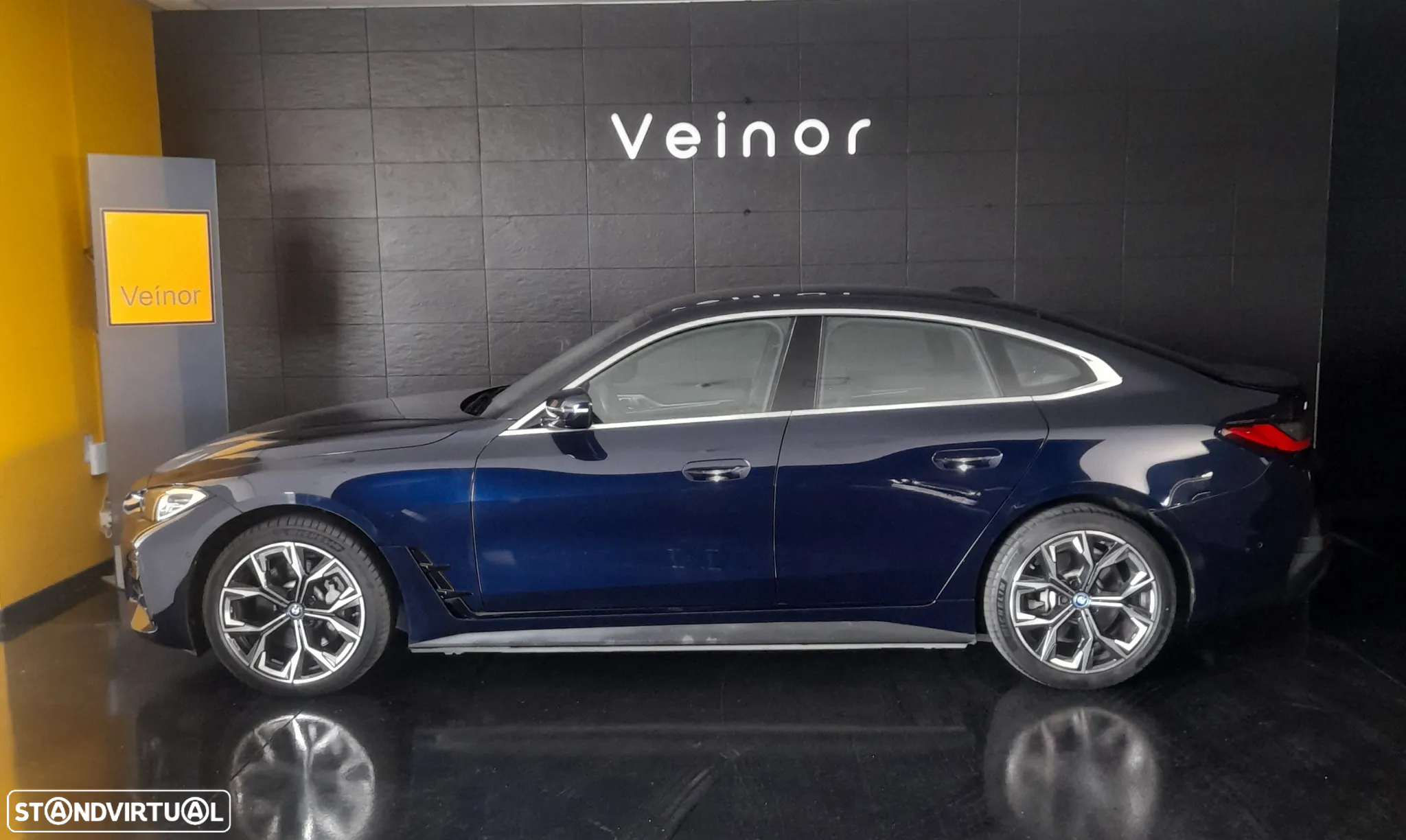 BMW i4 eDrive40 Pack Desportivo M - 3