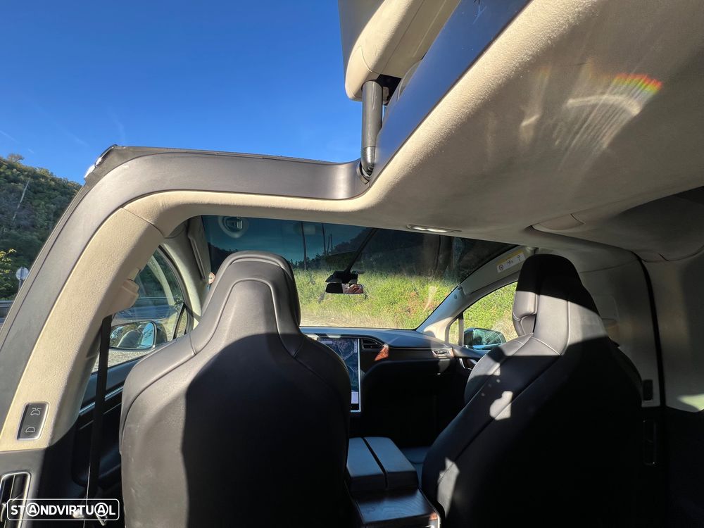 Tesla Model X Standard Range - 12