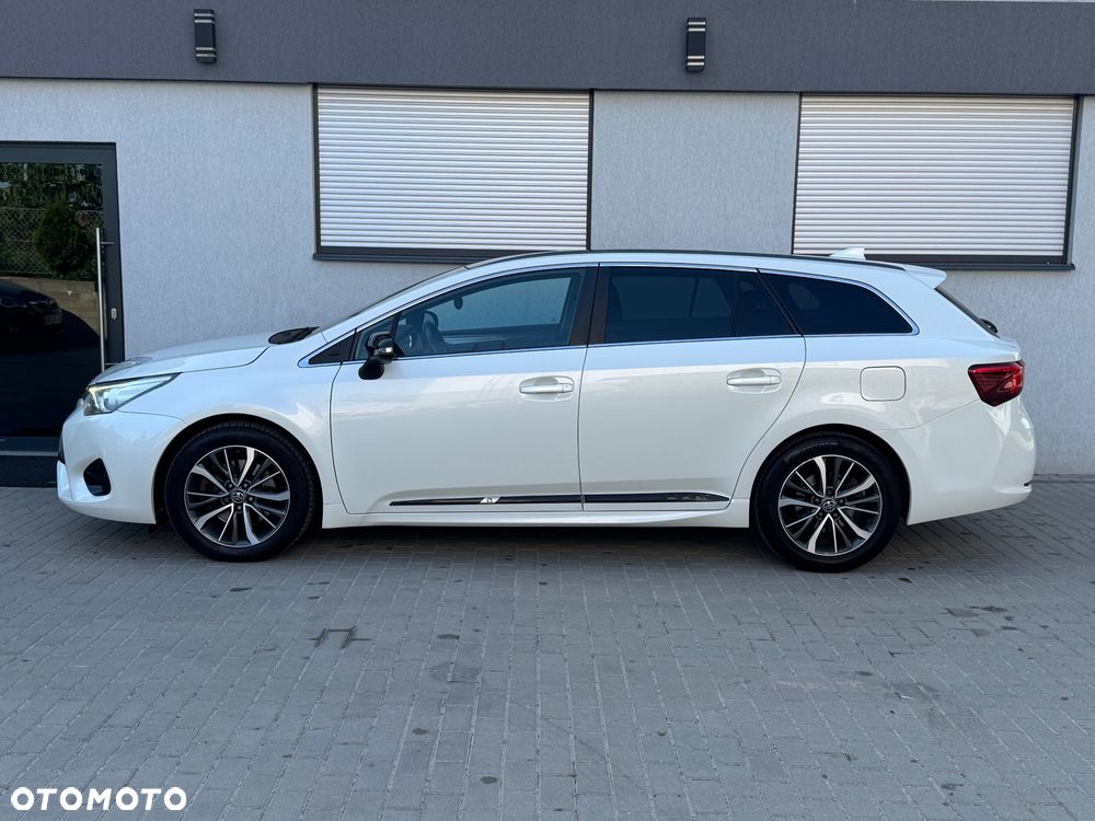 Toyota Avensis 2.0 D-4D Selection - 5