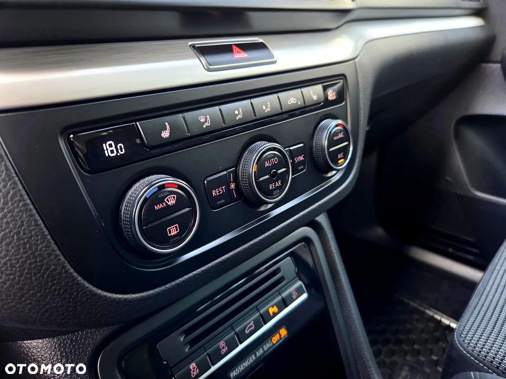 Volkswagen Sharan - 34