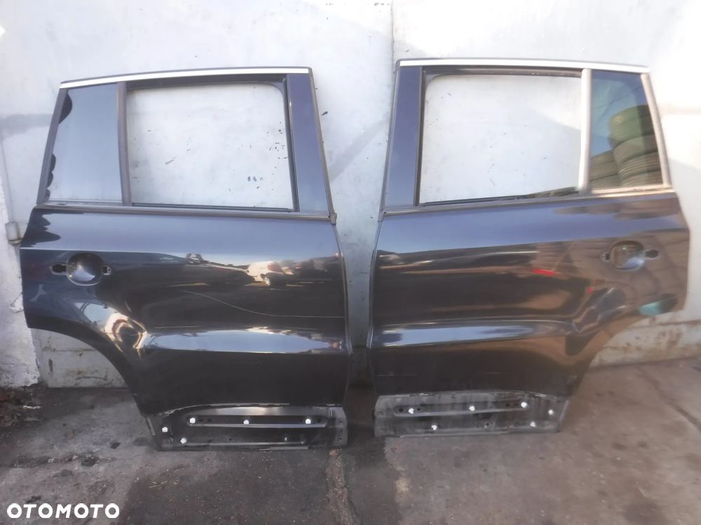 Vw Tiguan I 5N drzwi prawe tyl   bez rdzy - 5