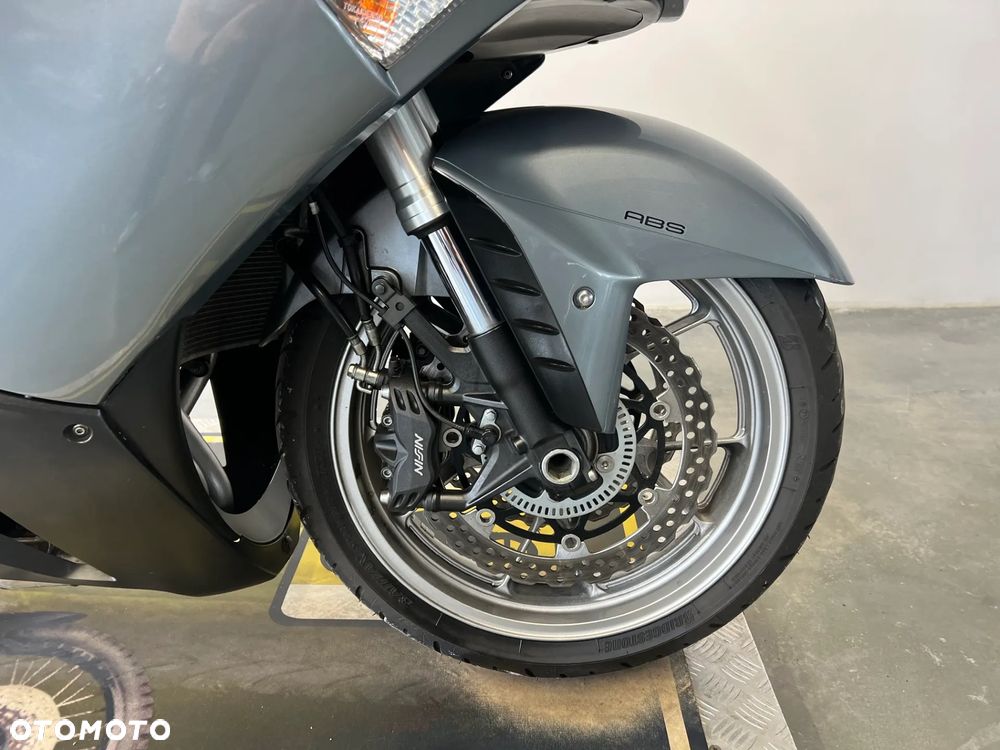 Kawasaki GTR - 21