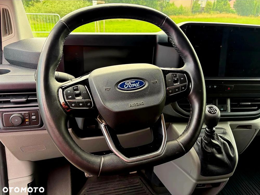 Ford Custom - 20