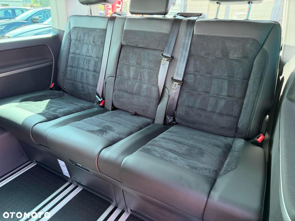 Volkswagen Multivan - 21