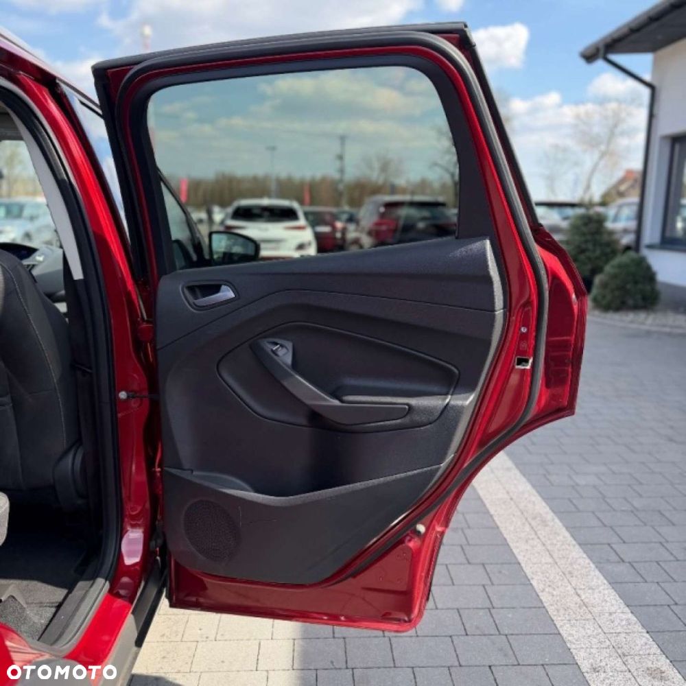 Ford Kuga 1.5 EcoBoost 2x4 Titanium - 31