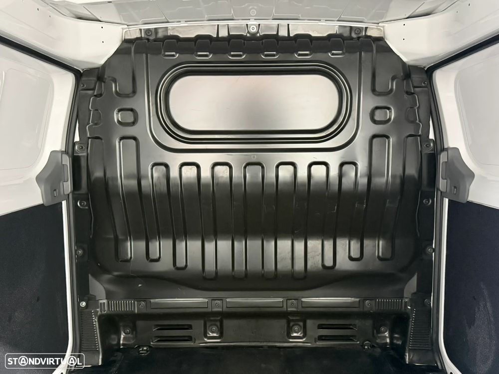 Nissan E-NV200 40 KWH - IVA DEDUTIVEL - 69327 KM - NACIONAL - 46