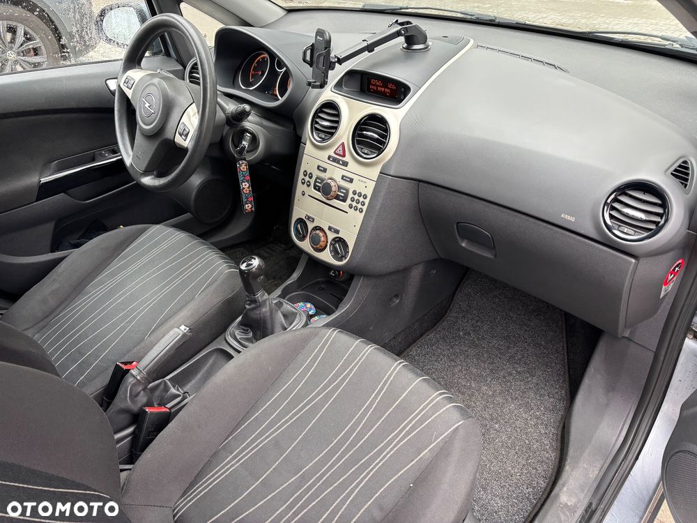 Opel Corsa - 11