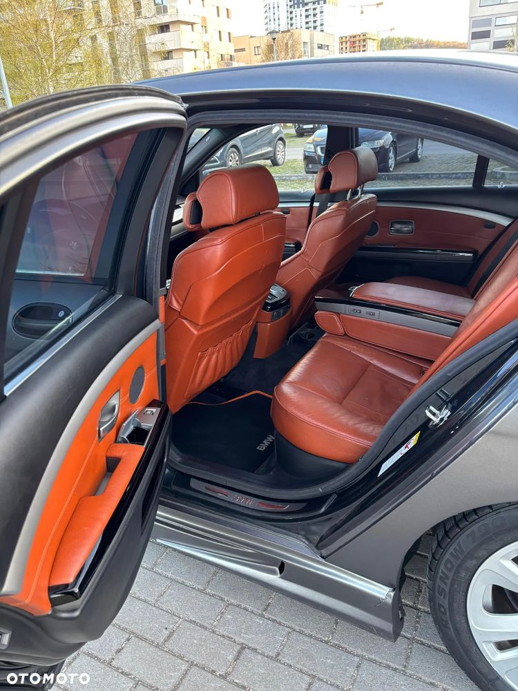BMW Seria 7 750i - 10