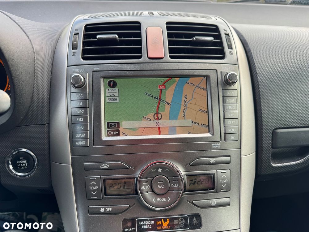 Toyota Auris 2.0 D-4D Premium - 8